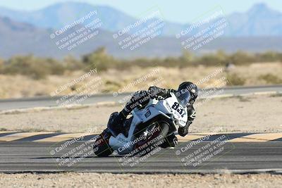 media/Dec-06-2025-CVMA (Sat) [[4a896cc04c]]/Race 8- Formula 40 MW and LW/